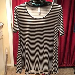 Perfect tee size small